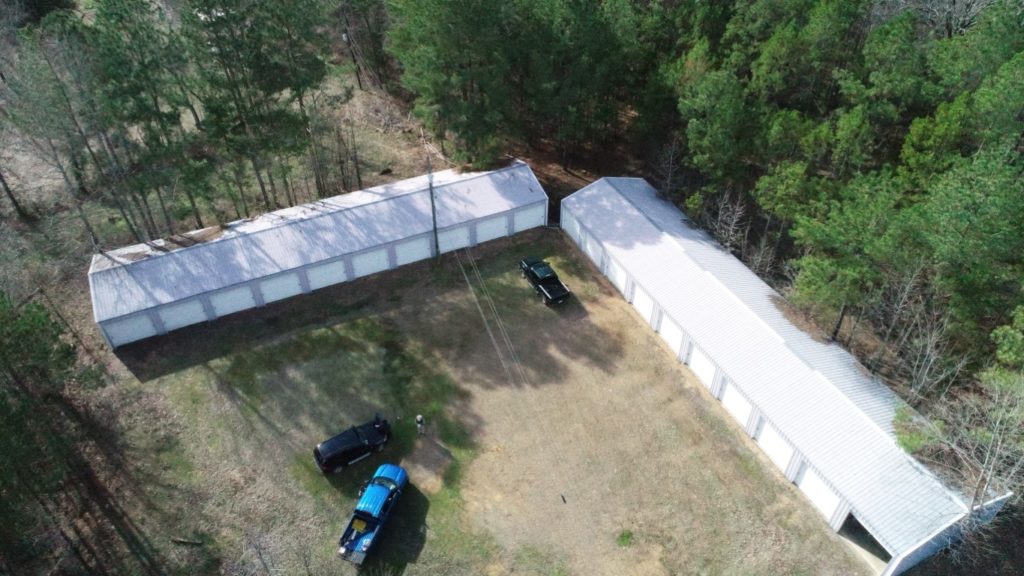 For Sale (20) 12×28 Storage Units on 0.964+/ Acres Close to Lake